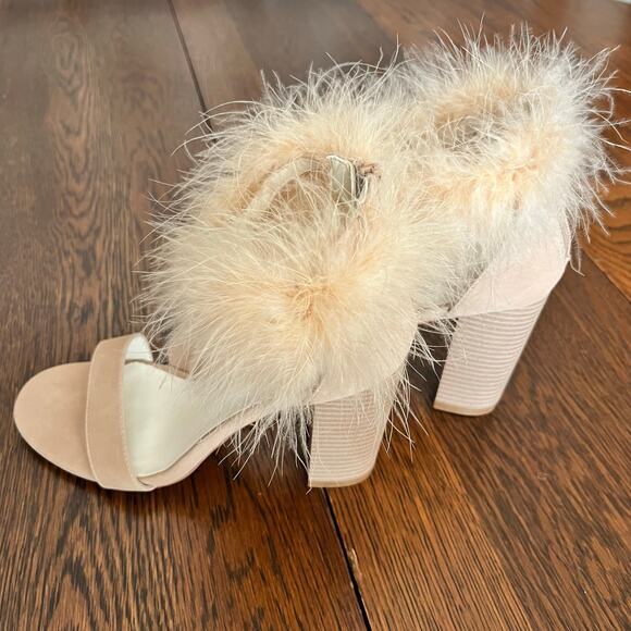 Oasis Society The Sasha Nude Faux Ostrich Feather Ankle w/ Block Heel: Sz 8.5 - Picture 3 of 7